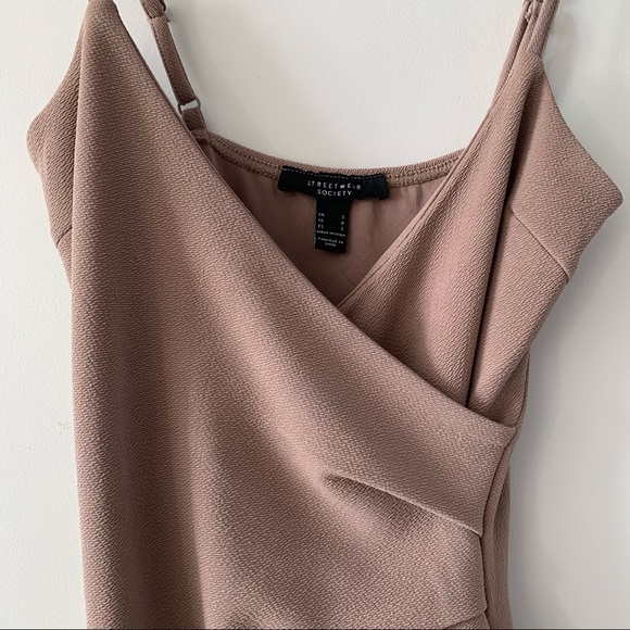 Streetwear Society Taupe Dress - Picture 5 of 7